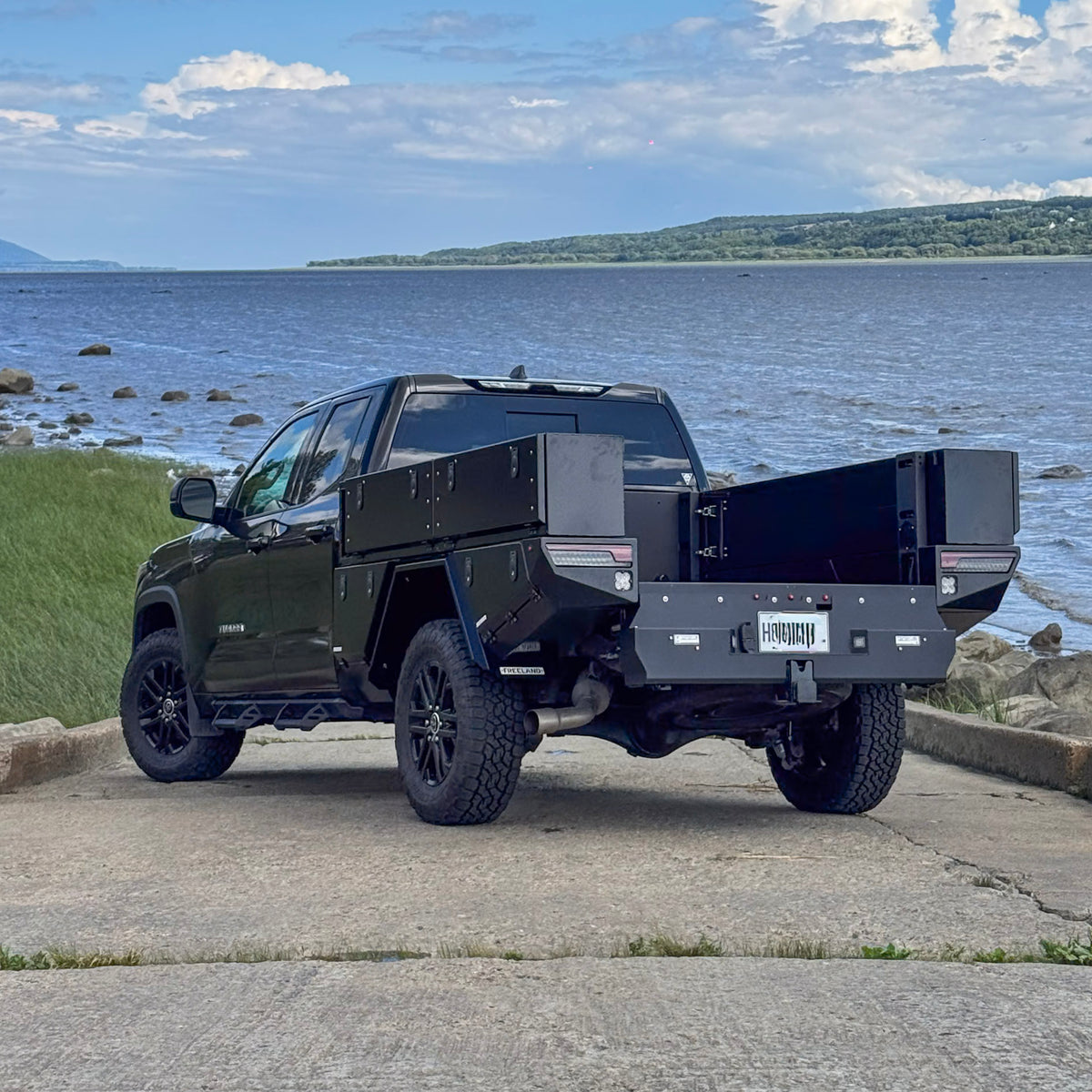 Plateforme pour campeur porté Freeland sur Toyota Tundra 3e génération - vue arrière